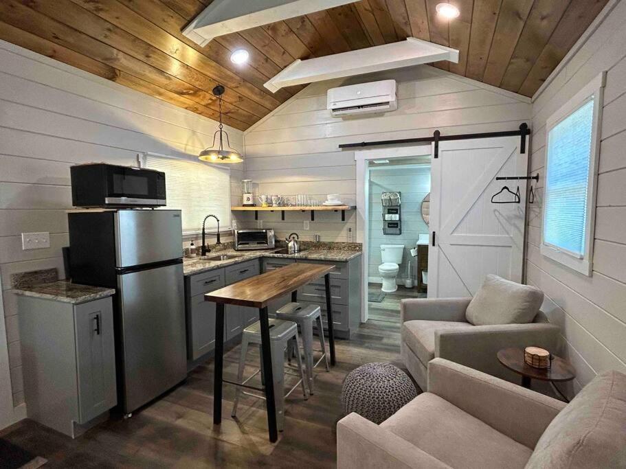Blissful Nook Tiny Home ~ Cozy Retreat W/ Hot Tub; Near Town And Deep Creek Брайсон-Сіті Екстер'єр фото