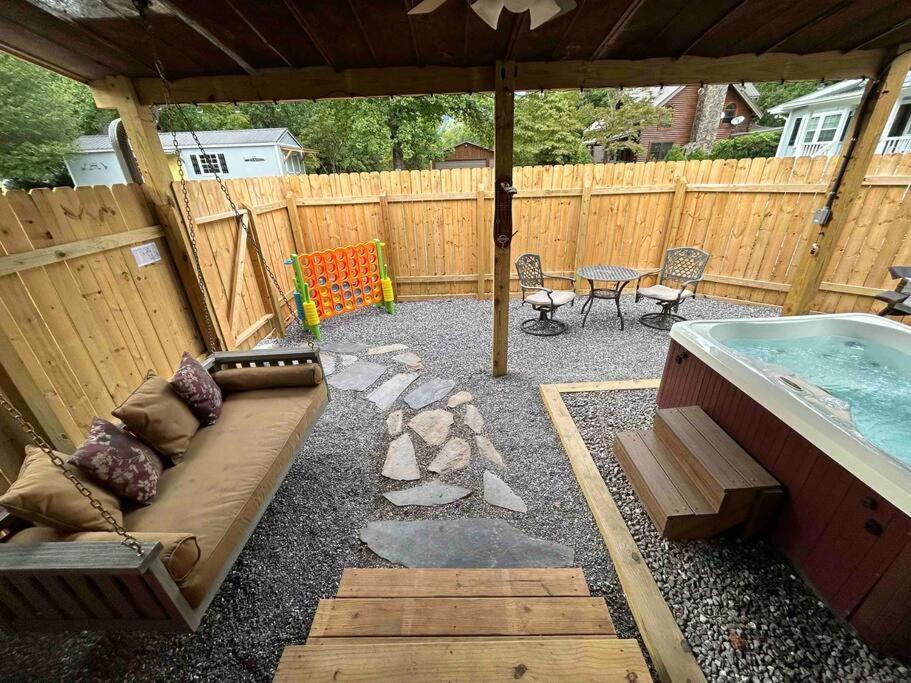 Blissful Nook Tiny Home ~ Cozy Retreat W/ Hot Tub; Near Town And Deep Creek Брайсон-Сіті Екстер'єр фото