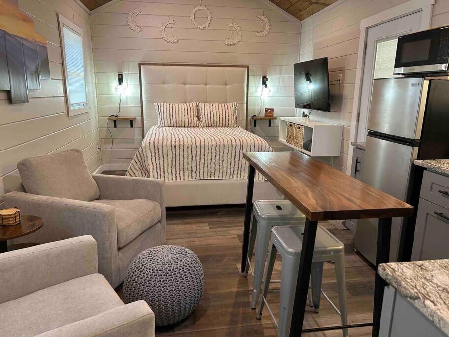 Blissful Nook Tiny Home ~ Cozy Retreat W/ Hot Tub; Near Town And Deep Creek Брайсон-Сіті Екстер'єр фото